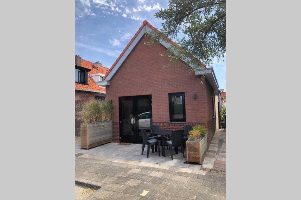 Prachtig Nieuw Gebouwd Zomerhuis Voor 4 Personen !